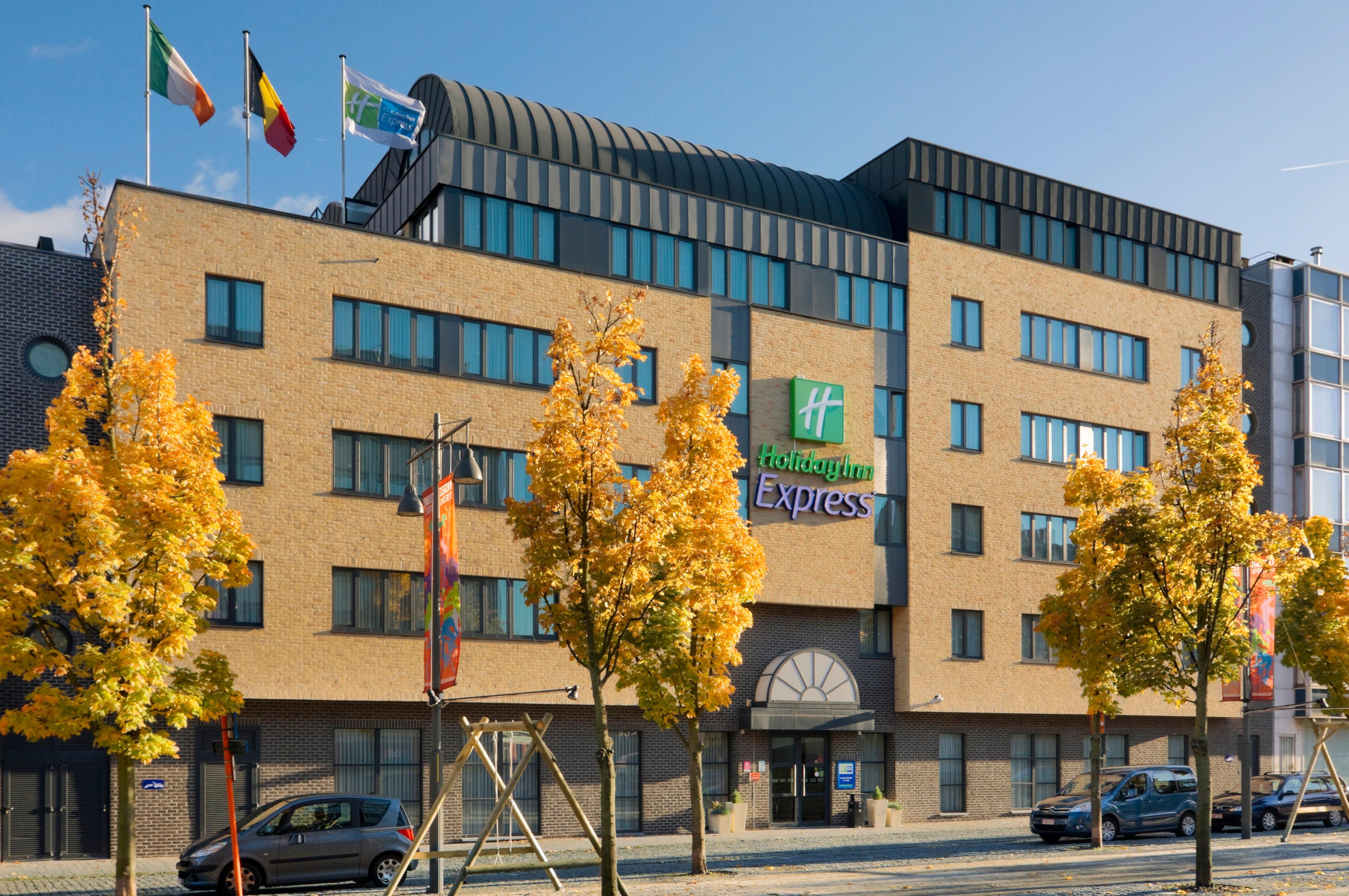 Holiday Inn Express Hasselt Exterior foto